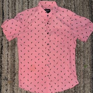Carbon Pink Short-Sleeve Button-Up Shirt with Black Toucan Print